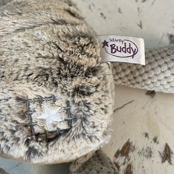 Scentsy Buddy - Keaton the Koala with Bubblegum Blast Scent - Picture 4 of 7